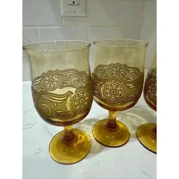 4 Vintage Libbey Americana Amber Stemmed Wine Glasses Goblets Embossed 8 Oz. - Picture 3 of 14